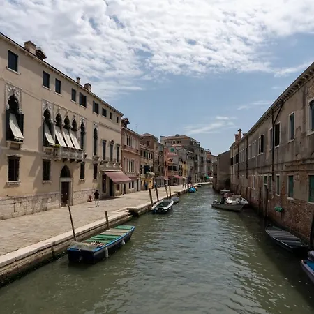 Ca' Longo Palace Velluto Apartmán *