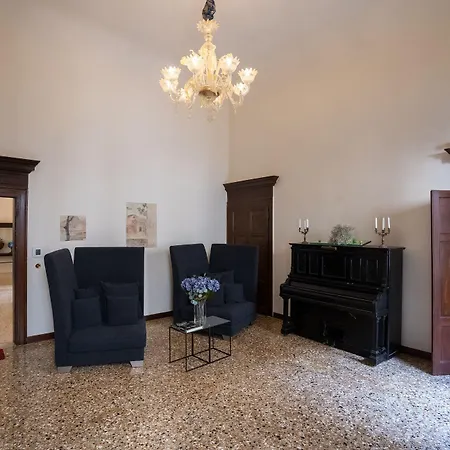 Ca' Longo Palace Velluto شقة البندقية